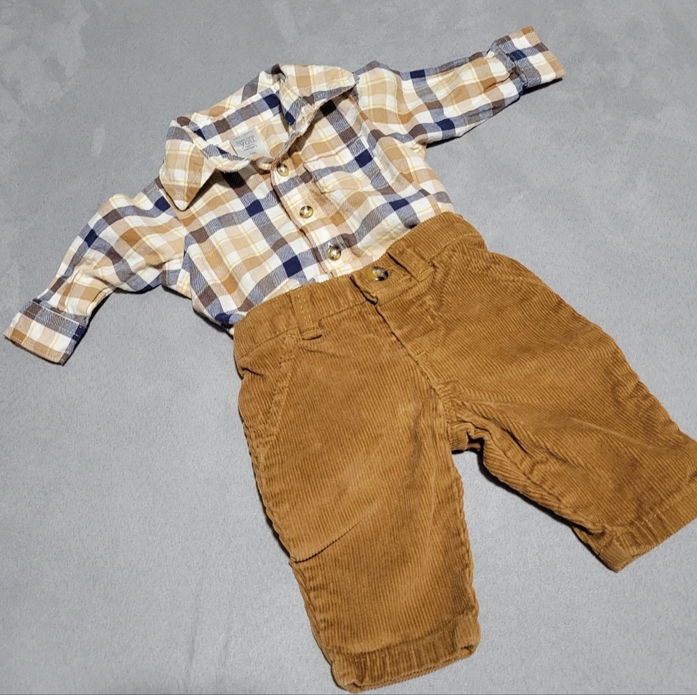 Newborn outfit